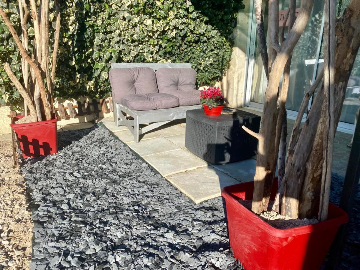 Suite Spa Acces Autonome Beaucaire  Eksteriør bilde